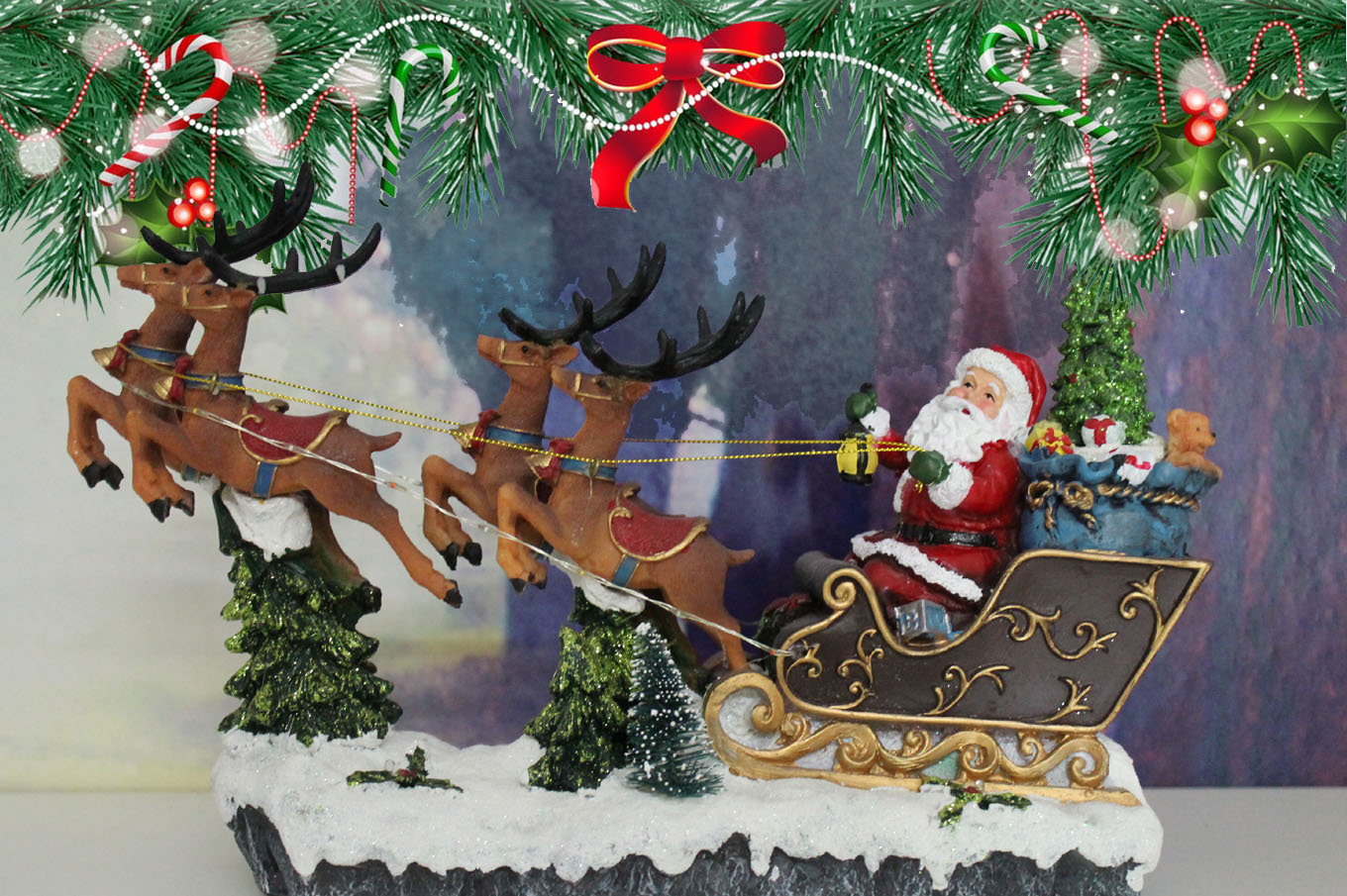 Babbo Natale su slitta tirata da quattro renne misure 30cm Soggetto Natalizio